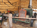 Volvo-EPA-traktor-i-tidstypisk-miljo
