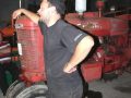 Rickard-vid-sin-Farmall-EM-som-han-konverterat-till-narrow-front-rotated